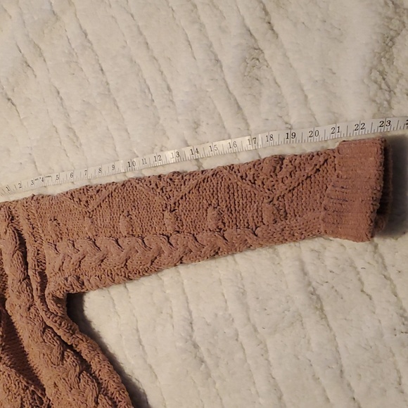 Jessica Simpson sweater, medium, mauve-rose color - Picture 6 of 7